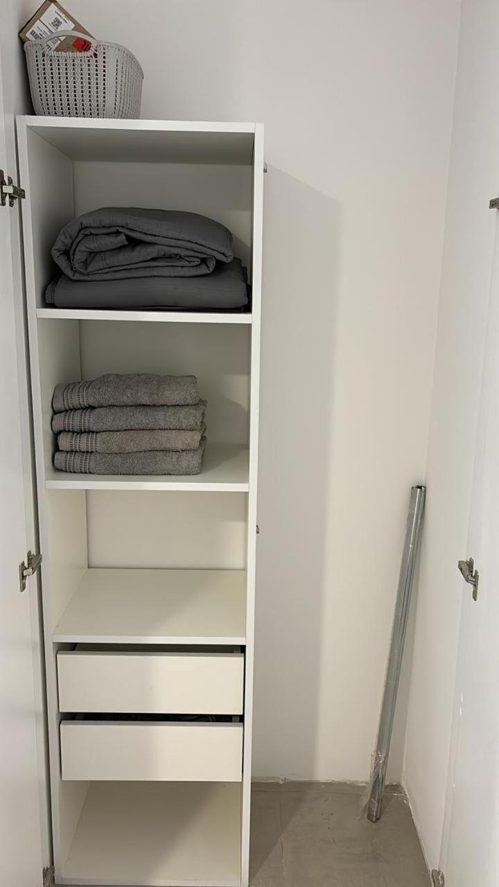 Apartment Monoambiente Amoblado Con Heladera Y Cocina